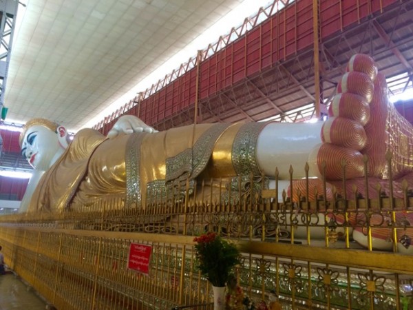 Bouddha à Yangon