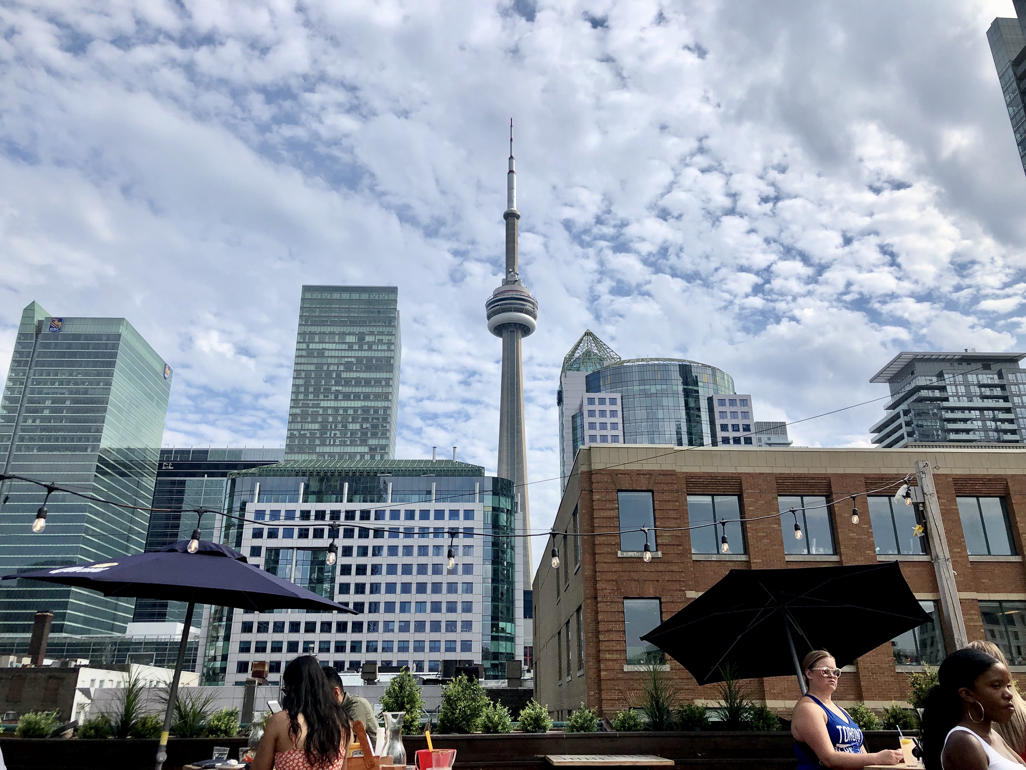 Terrasse sur le toit au centre-ville de Toronto