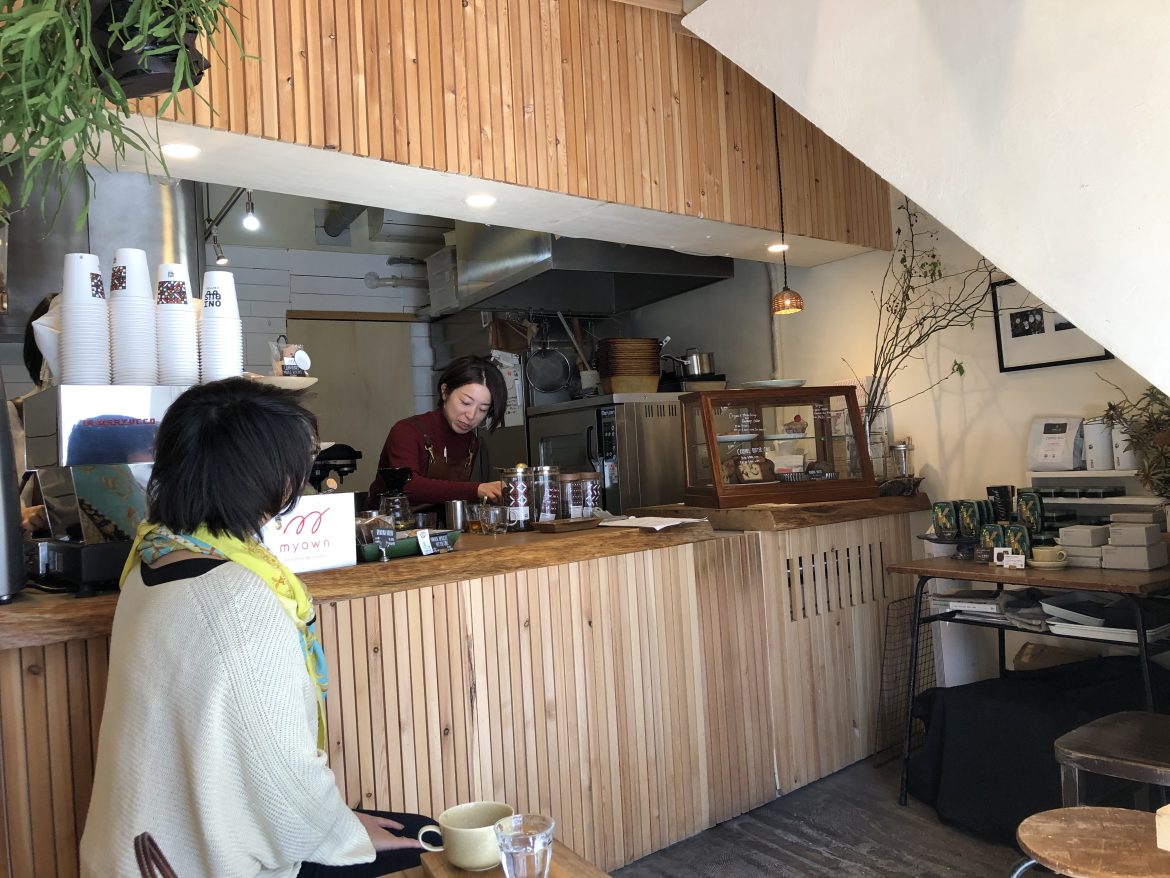 Tokyo hors des sentiers battus : le café Omnibus dans le quartier Jiyugaoka