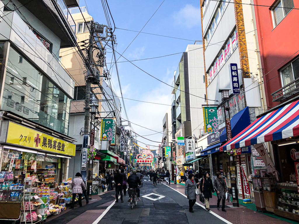Visiter Tokyo autrement : Sugamo, le quartier de la mode pour les vieux