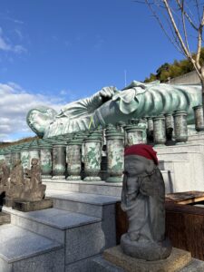 Visiter le temple Nanzoin près de Fukuoka